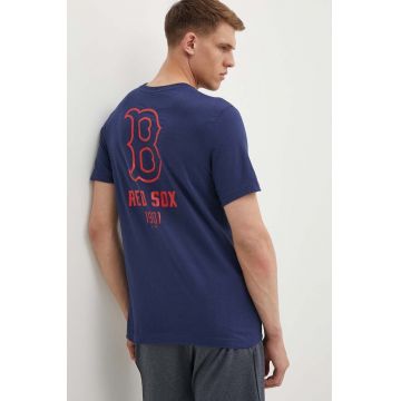 Nike tricou din bumbac Boston Red Sox barbati, culoarea albastru marin, cu imprimeu