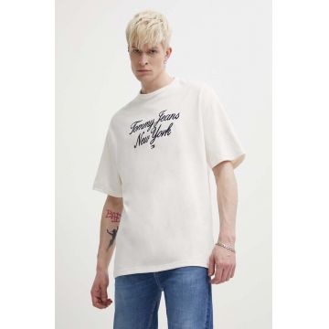 Tommy Jeans tricou din bumbac barbati, culoarea bej, cu imprimeu, DM0DM18579