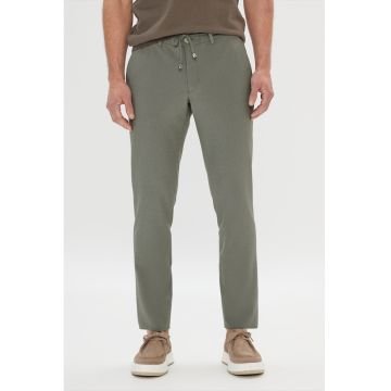 Pantaloni chino slim fit