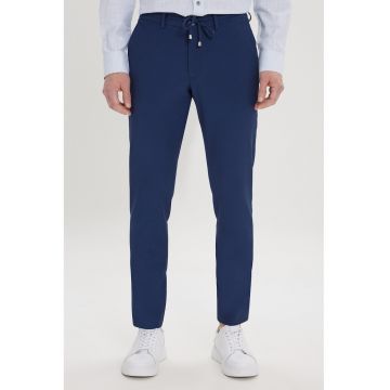 Pantaloni chino slim fit