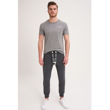 Pantaloni de trening din bumbac organic cu logo lateral