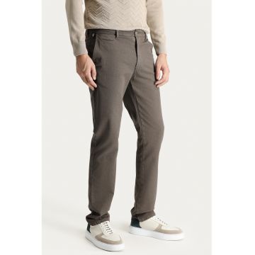 Pantaloni chino slim fit