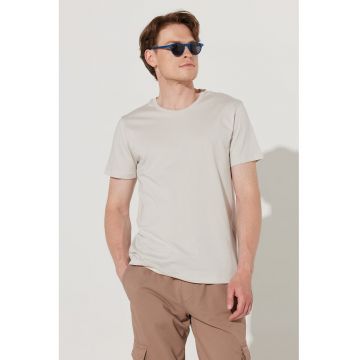Tricou de bumbac cu decolteu la baza gatului si model unisex
