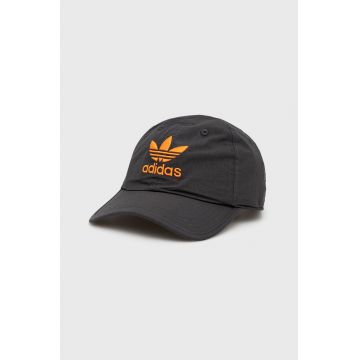 adidas Originals caciula culoarea gri, neted