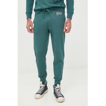 GAP pantaloni barbati, culoarea verde, neted