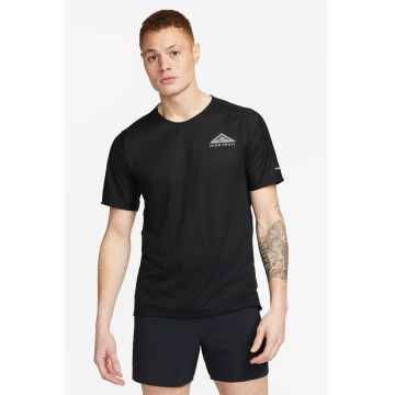 Tricou cu tehnologie Dri-Fit pentru alergare