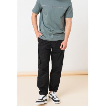 Pantaloni cargo