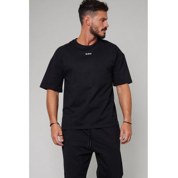 Set de pantaloni lungi si tricou cu decolteu la baza gatului - 2 piese