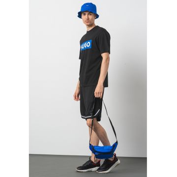 Tricou cu decolteu la baza gatului si imprimeu logo Nico - Negru