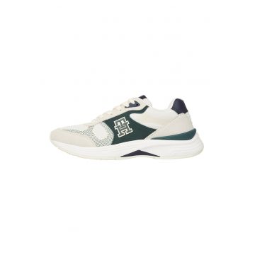 Pantofi sport de piele intoarsa cu insertii de plasa