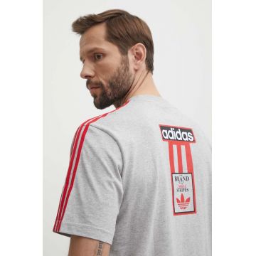 adidas Originals tricou din bumbac barbati, culoarea gri, cu imprimeu, IR7995