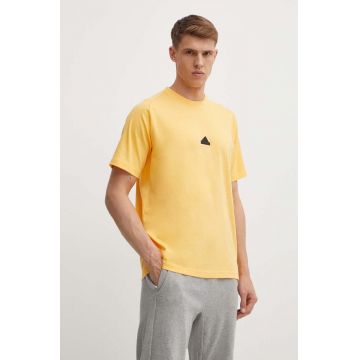 adidas tricou Z.N.E barbati, culoarea galben, cu imprimeu, IR5238