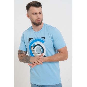 Tricou cu decolteu la baza gatului si imprimeu grafic