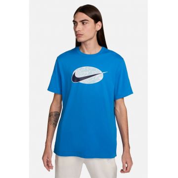 Tricou cu decolteu la baza gatului si imprimeu logo Swoosh