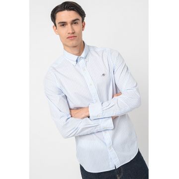 Camasa slim fit cu model in dungi