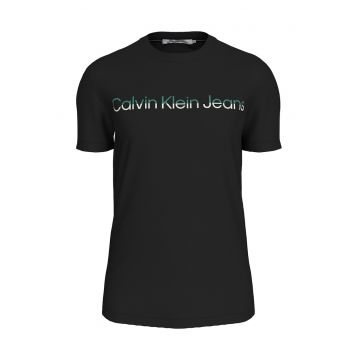 Tricou cu decolteu la baza gatului si logo