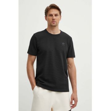adidas Originals tricou Essential bărbați, culoarea negru, uni, IW5804