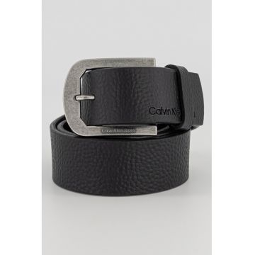 Curea de piele cu catarama metalica