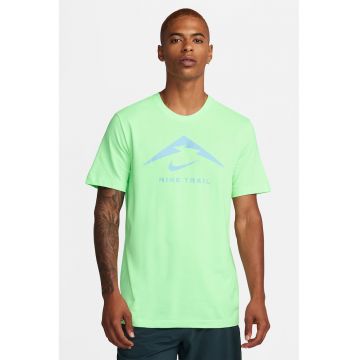 Tricou cu tehnologie Dri-FIT pentru alergare