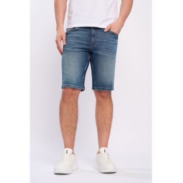 Bermude din denim cu talie medie si aspect decolorat