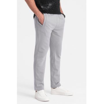 Pantaloni de trening slim fit cu buzunare laterale - Gri cenusiu