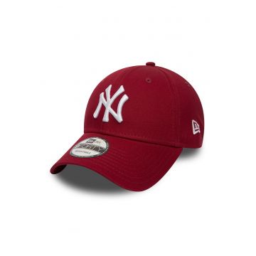 Sapca cu logo brodat League Essential
