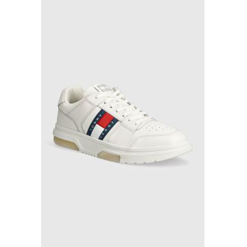 Tommy Jeans sneakers din piele THE BROOKLYN LEATHER culoarea alb, EM0EM01429 Tommy Jeans sneakers din piele THE BROOKLYN LEATHER culoarea alb, EM0EM01429