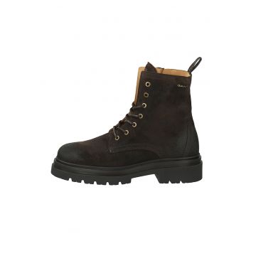 Ghete de piele intoarsa cu aspect retro