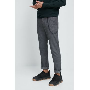 Medicine pantaloni barbati, culoarea gri, cu fason chinos