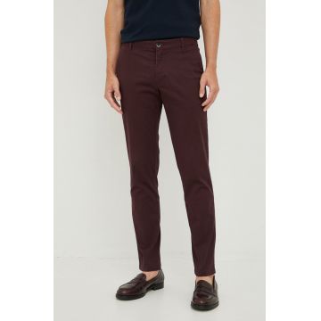 Sisley pantaloni barbati, culoarea bordo, cu fason chinos