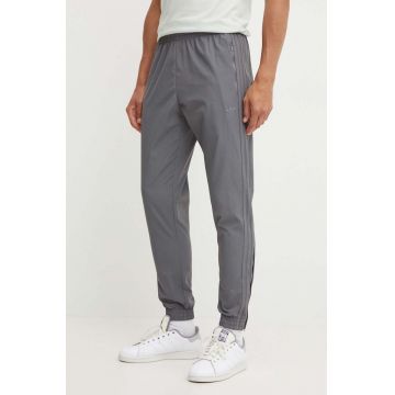 adidas Originals pantaloni barbati, culoarea gri, neted, IZ2109