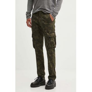 Superdry pantaloni barbati, culoarea verde, mulata