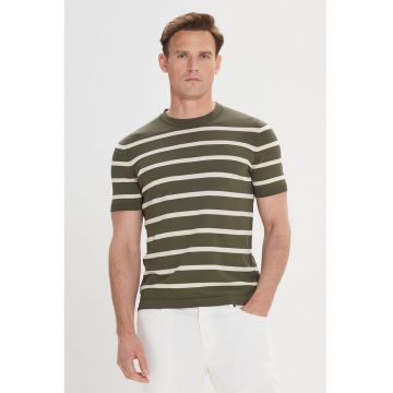 Tricou cu decolteu la baza gatului si model in dungi - Alb/Kaki