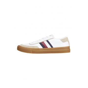 Pantofi sport de piele cu garnituri de piele intoarsa