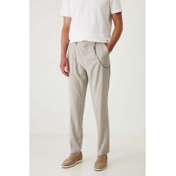 Medicine pantaloni barbati, culoarea bej, cu fason chinos