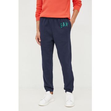 GAP pantaloni de trening barbati, culoarea albastru marin, cu imprimeu