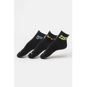 Set de sosete unisex pana la glezna cu amortizare si tehnologie Dri-FIT pentru fitness Everyday Plus - 3 perechi