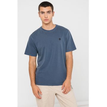 Tricou cu decolteu la baza gatului si logo