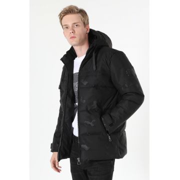 Geaca cu model si gluga Geaca cu model si gluga