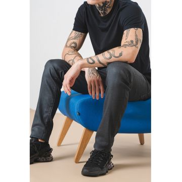 Blugi cu talie medie
