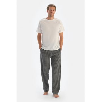 Pantaloni de pijama cu snur in talie