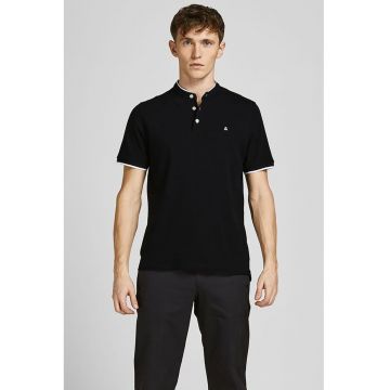 Tricou din bumbac organic cu fenta cu nasturi Paulos