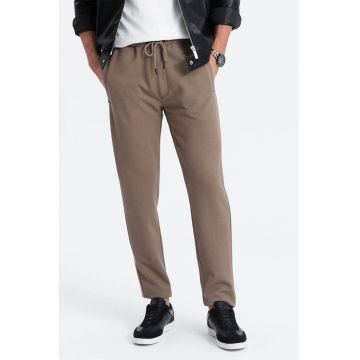 Pantaloni texturati cu snur in talie -
