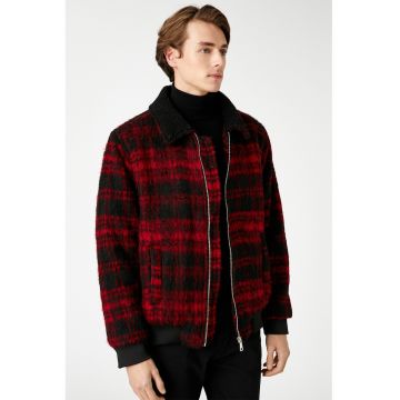 Jacheta cu fermoar si model
