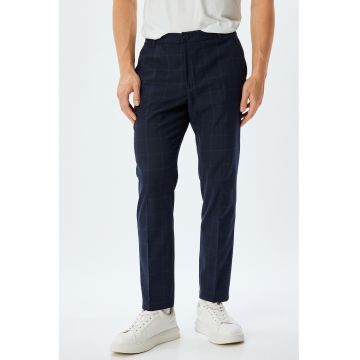 Pantaloni chino cu buzunare laterale