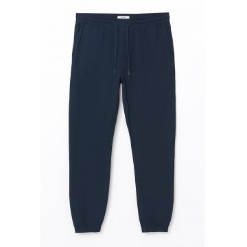 Pantaloni cu snur de ajustare si buzunare