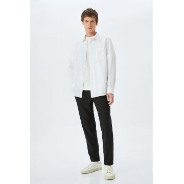 Pantaloni de trening cu snur si buzunare laterale