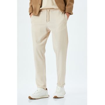 Pantaloni cu snur si buzunare