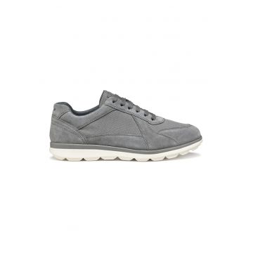 Pantofi sport de piele intoarsa cu segmente sintetice