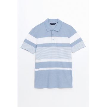 Tricou polo cu model in dungi